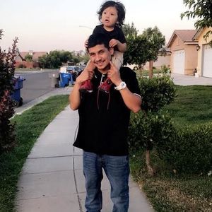 Meet your Posher, Cesar